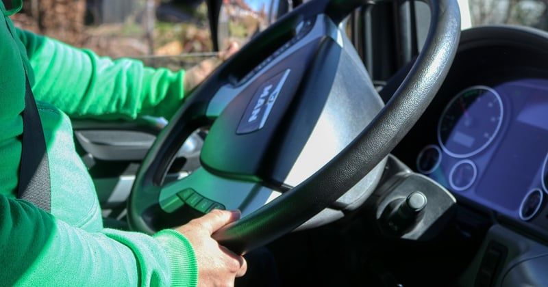 Prix permis C + FIMO : le budget réel à prévoir pour se lancer